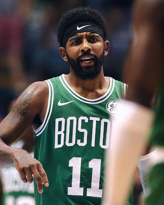 的脚下球 的脚下球